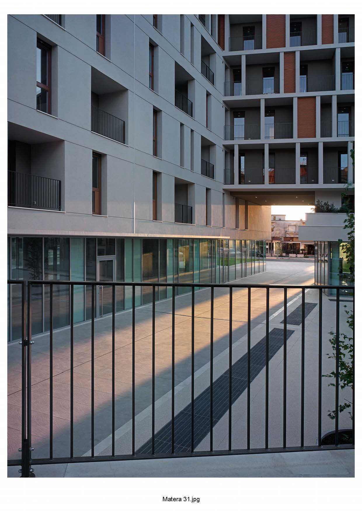 Complesso residenziale e commerciale in via Dante a Matera-12