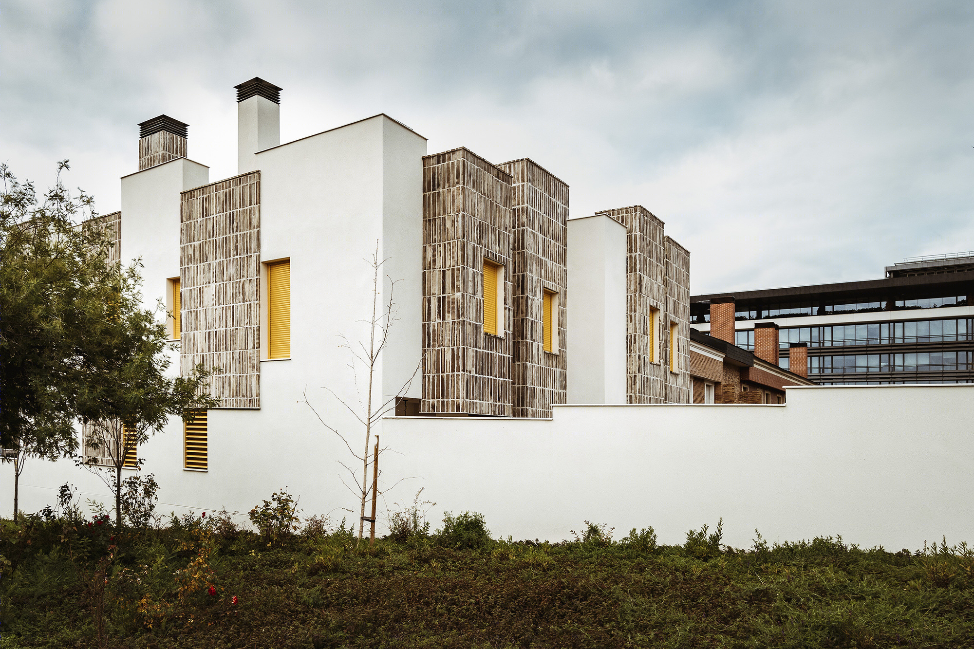 Madrid 时尚住宅区 Montecarmelo 的创意 terrace houses-9