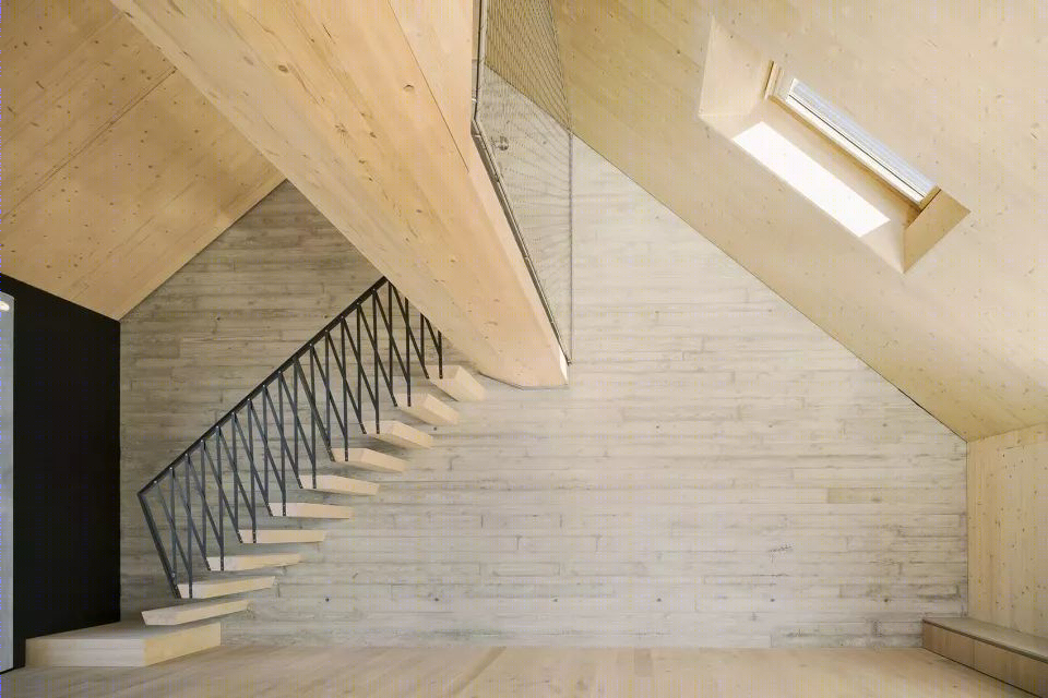 慕尼黑 R11 屋顶加建住宅 | 木结构编织室内外空间-30