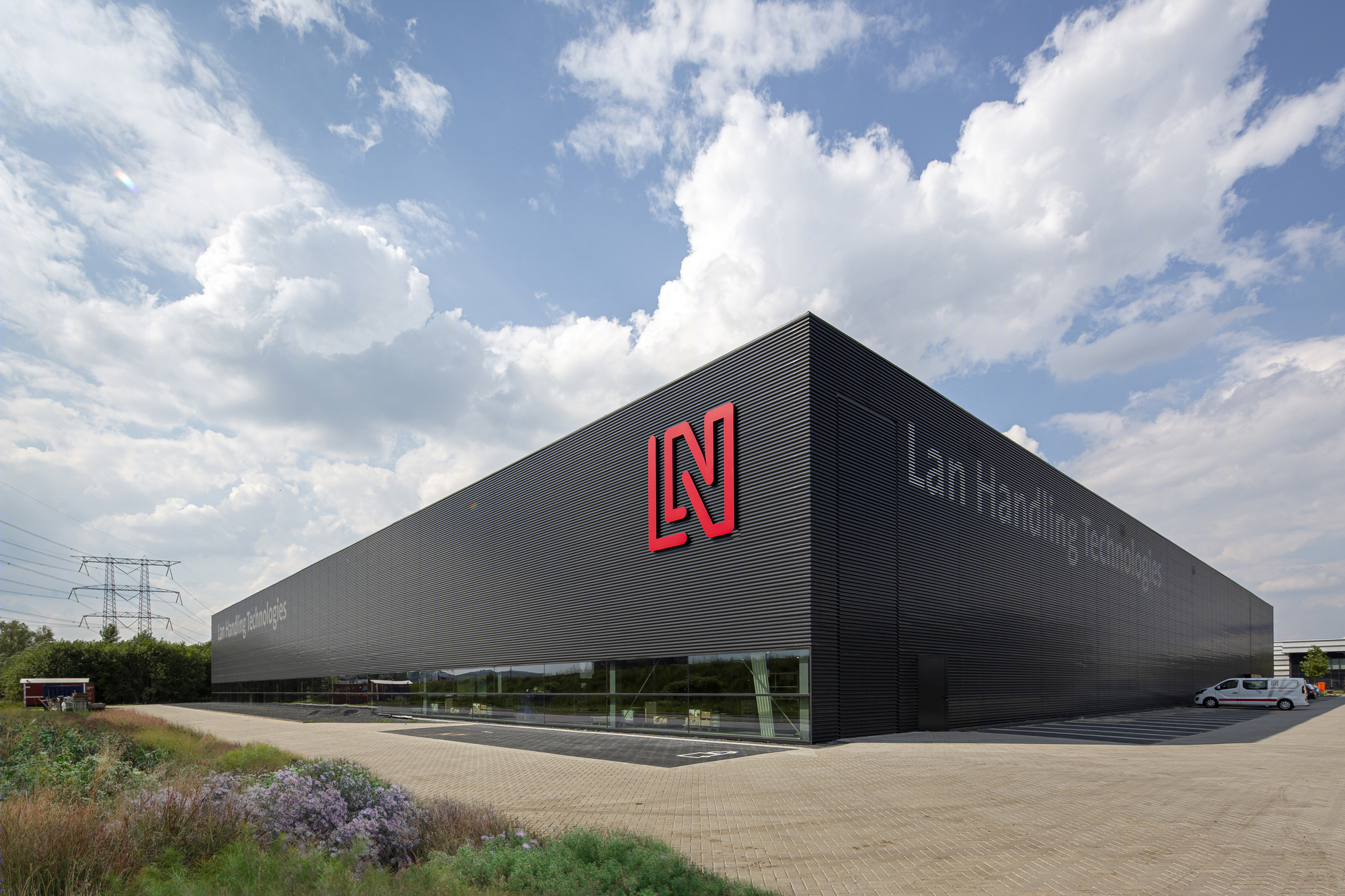 Lan Handling Technologies 办公建筑，功能布局巧妙，空间利用充分-13