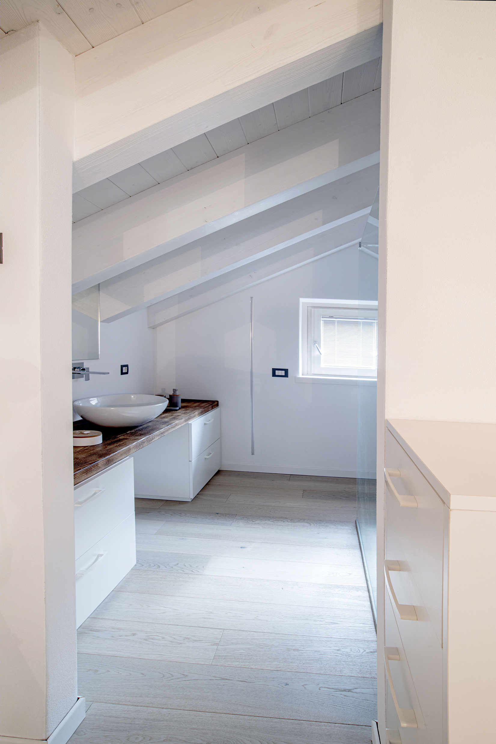 意大利设计师打造的城市公寓室内设计-23