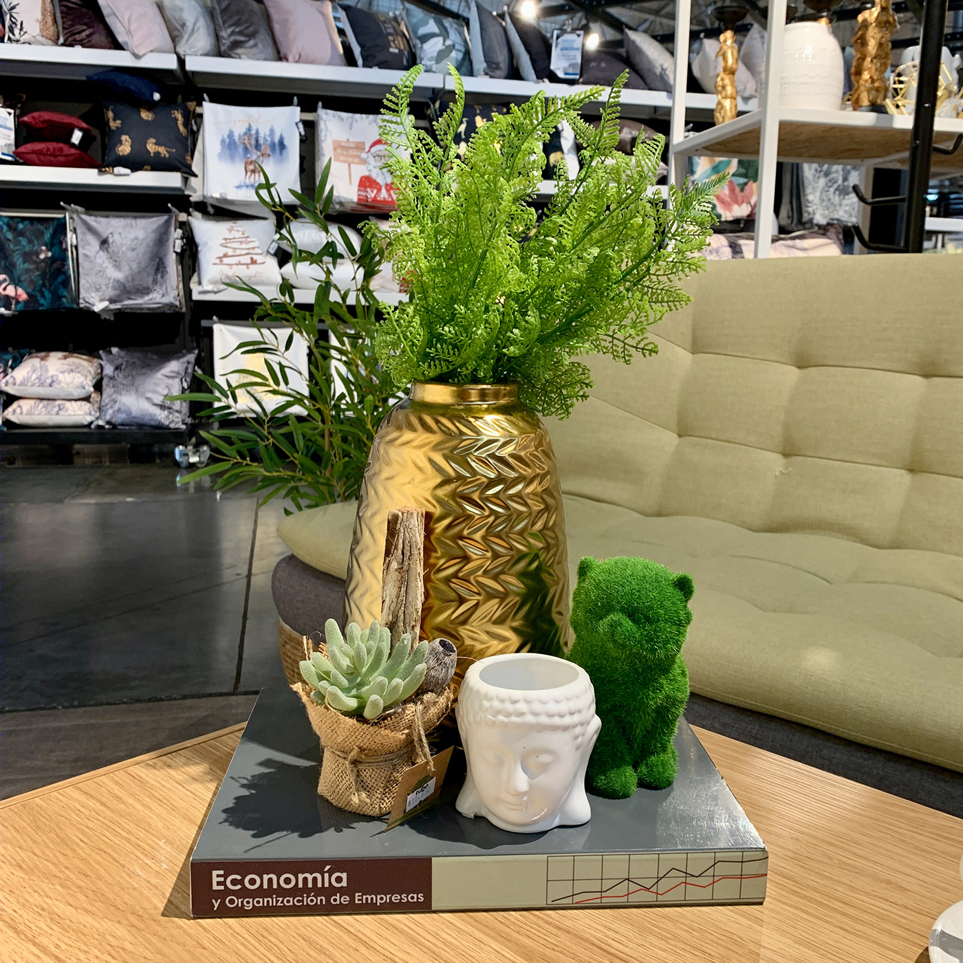 Anastasiya Gushchina丨 Sofa Cama Kalua-2