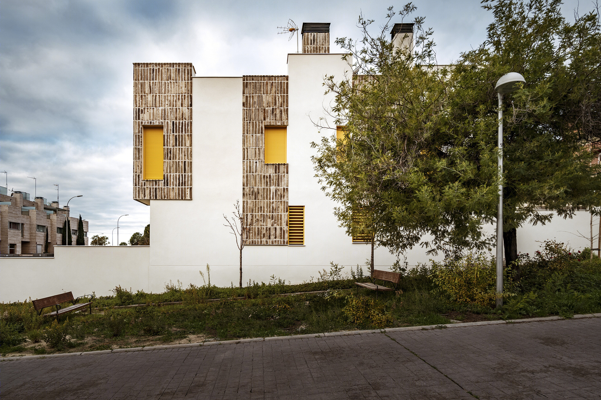 Madrid 时尚住宅区 Montecarmelo 的创意 terrace houses-14