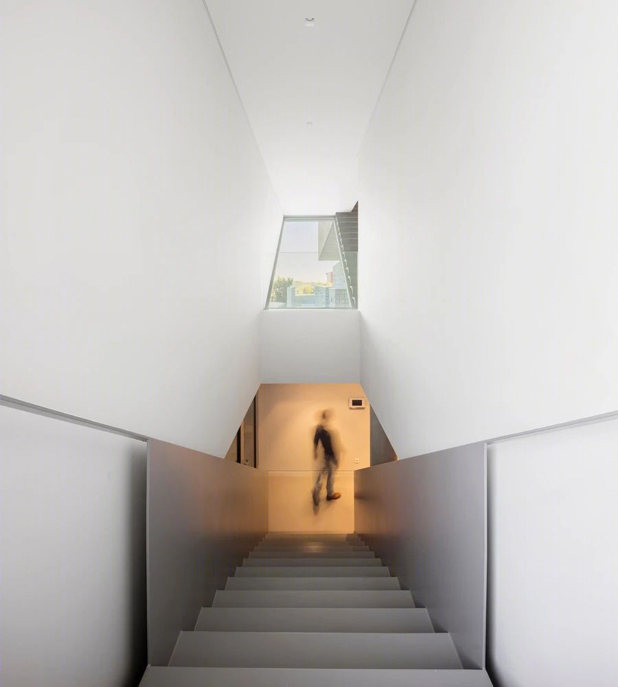 楼梯之美的空间魔法-3