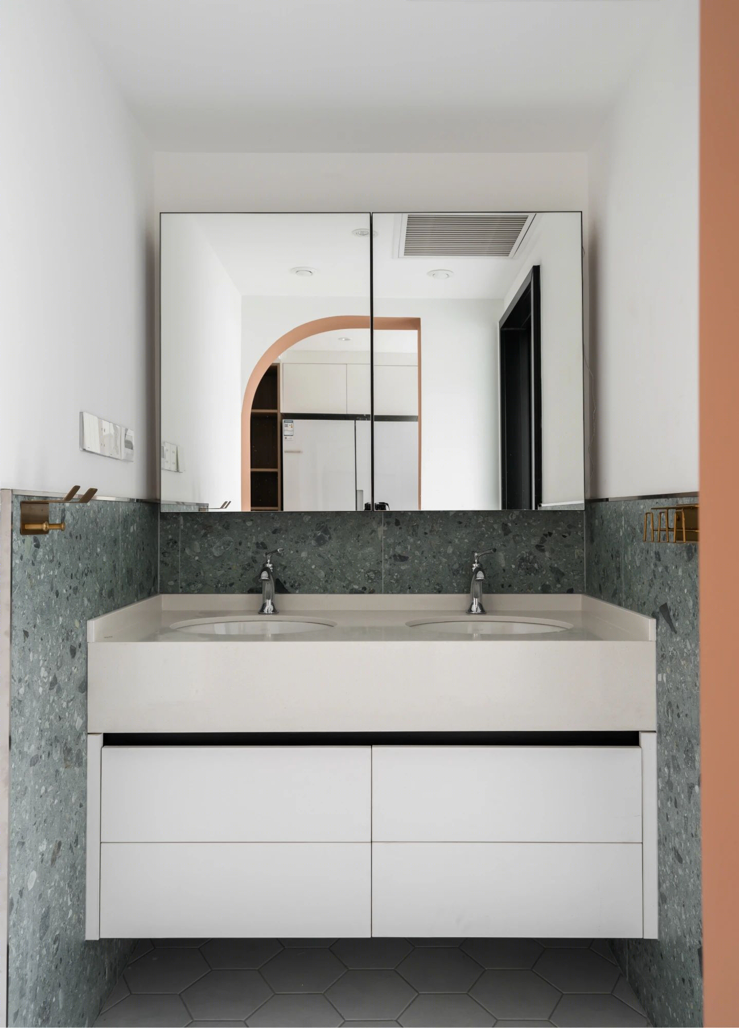 72㎡小户型婚房翻新记丨中国上海丨设计师 Soda 超-79