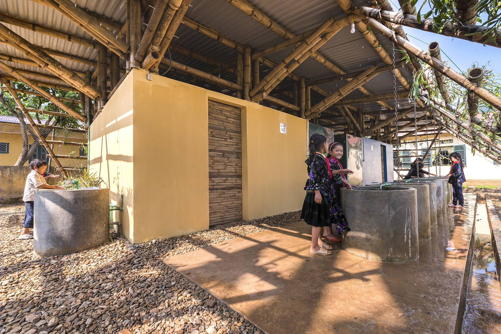 越南农村学校卫生设施二期 | 竹管支架的绿色环保设计-22