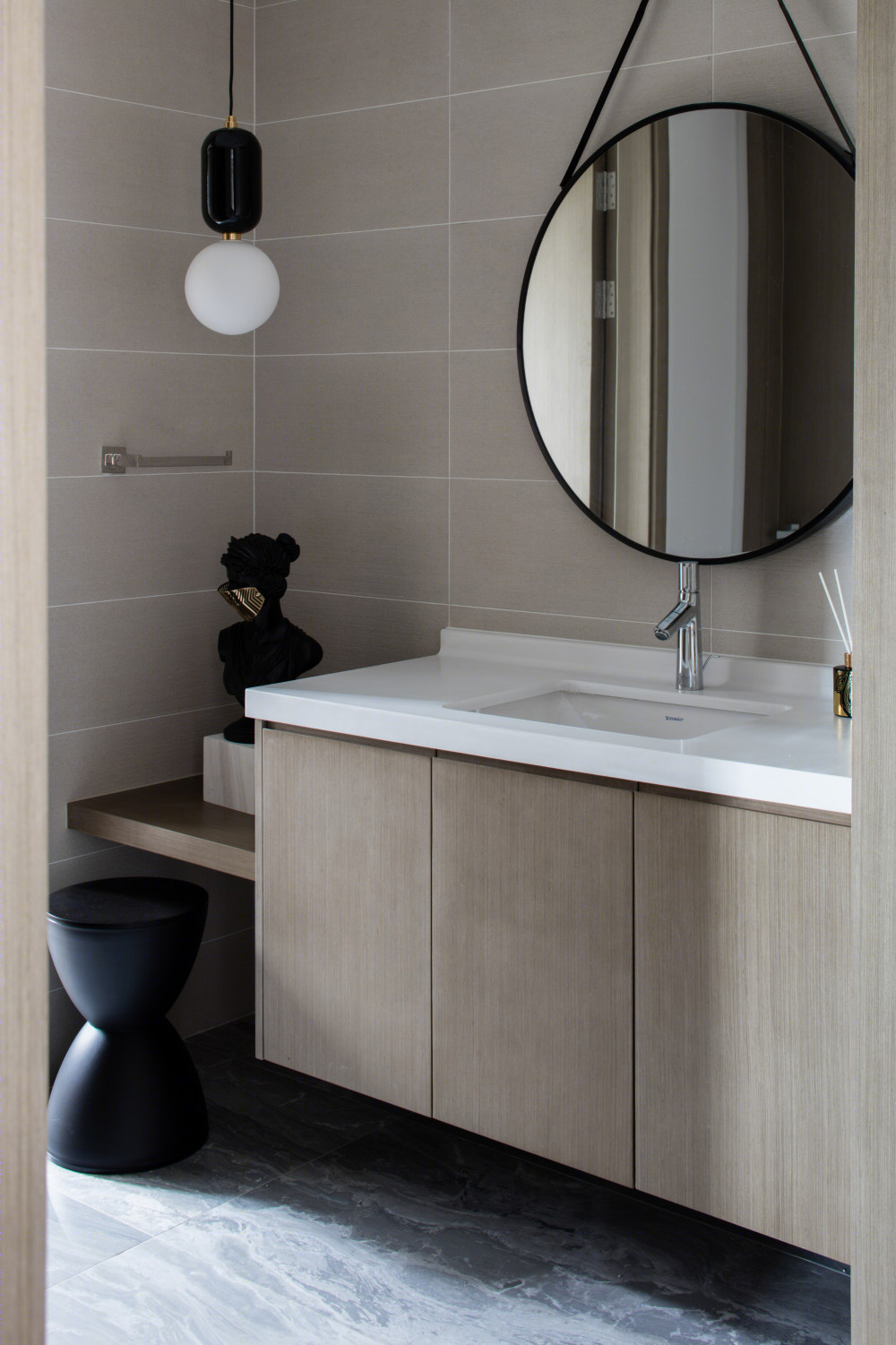 130㎡轻奢素雅风婚房，90 后精致空间设计典范-13