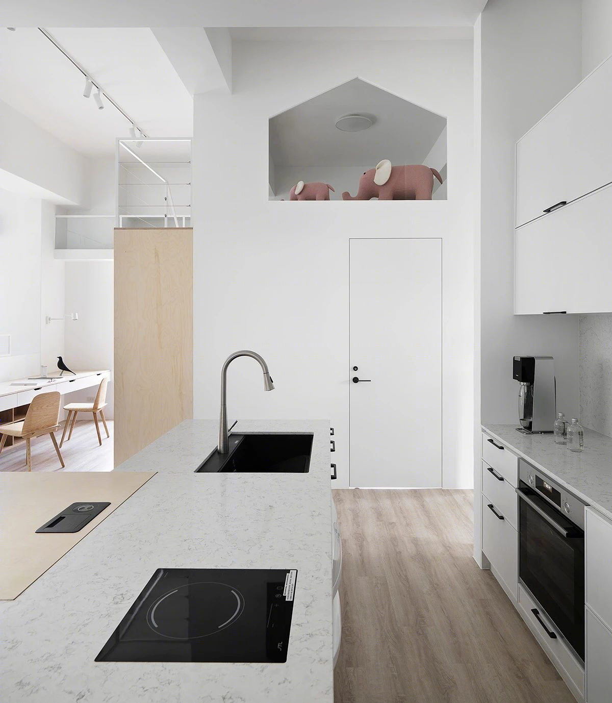 25 年老屋翻新，打造自然无拘的纯净家居-26