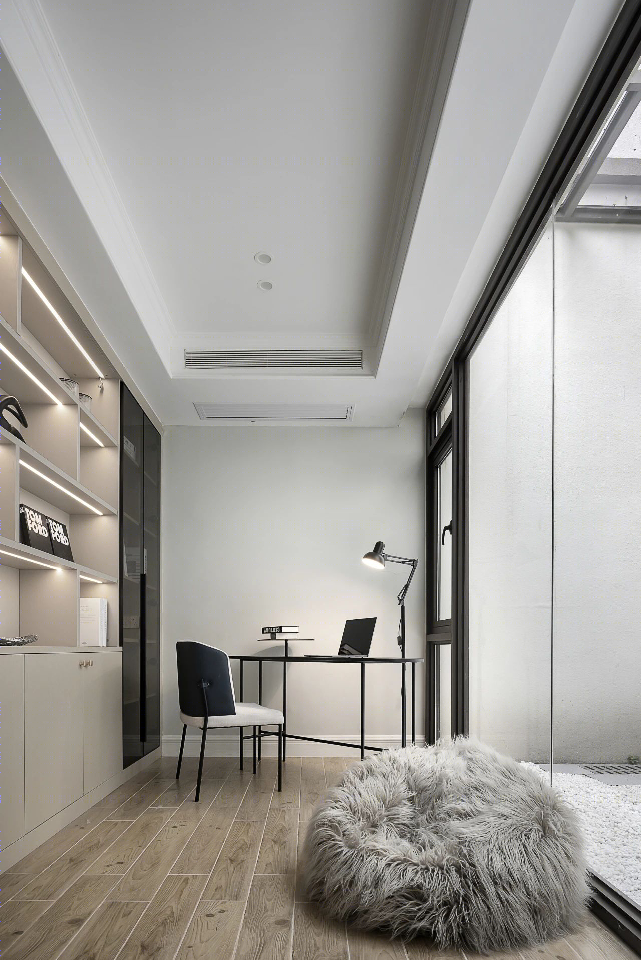 克莱因蓝点缀的简约空间设计丨中国重庆-21