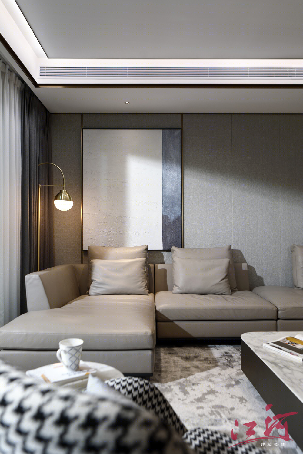 现代简约私宅设计，极致空间利用与舒适感完美融合-8
