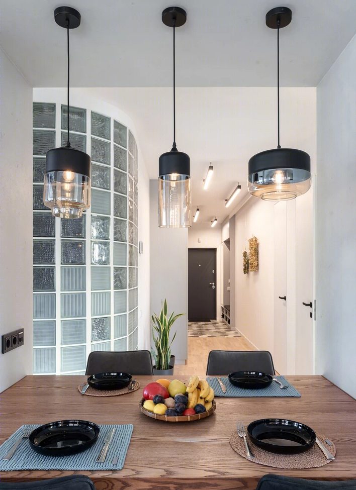 基辅 106 平米现代爱巢，玻璃砖打造优雅仙气空间-5