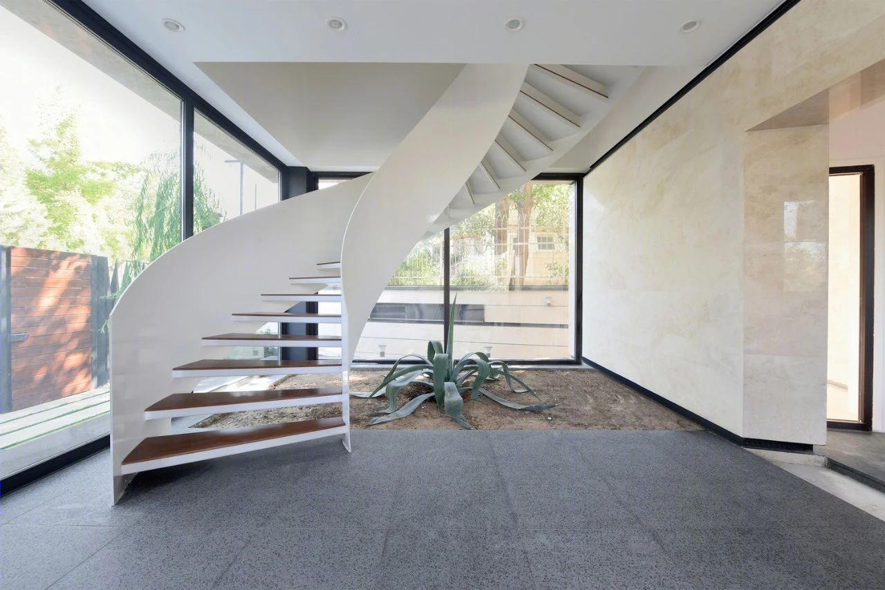 楼梯之美的空间魔法-9