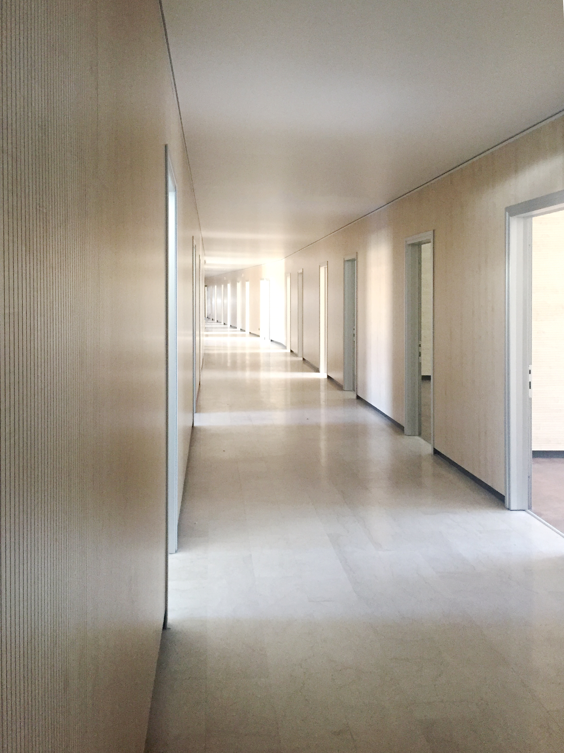 米兰公共办公楼绿色环保改造，提升办公舒适度-1