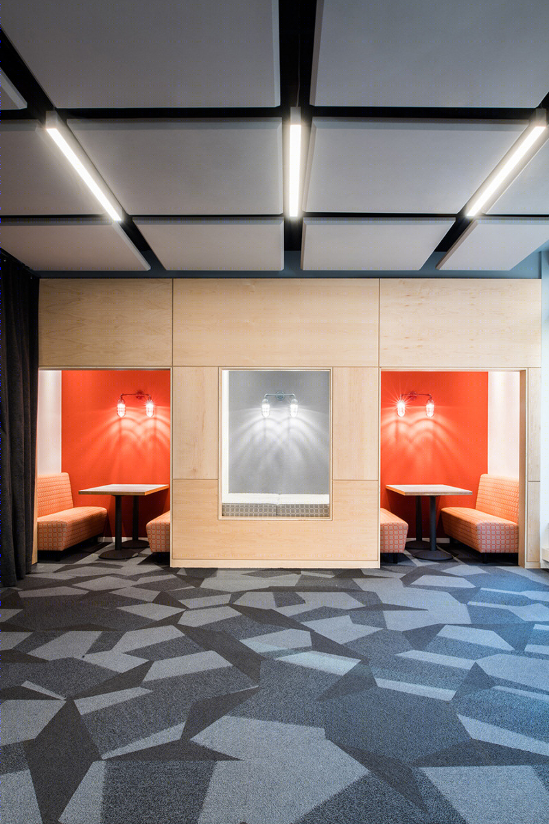 多媒体金融公司“Motley Fool”的现代化办公室设计-13