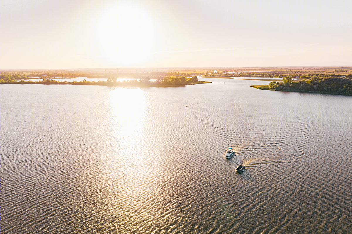 匈牙利 Lake Tisza 湖泊景观设计丨Szabó Viktor-14