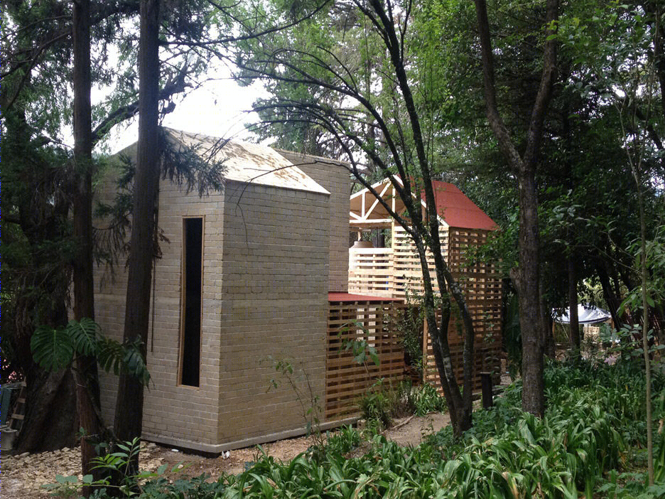 墨西哥贫困居民紧急住房的室内设计亮点-11