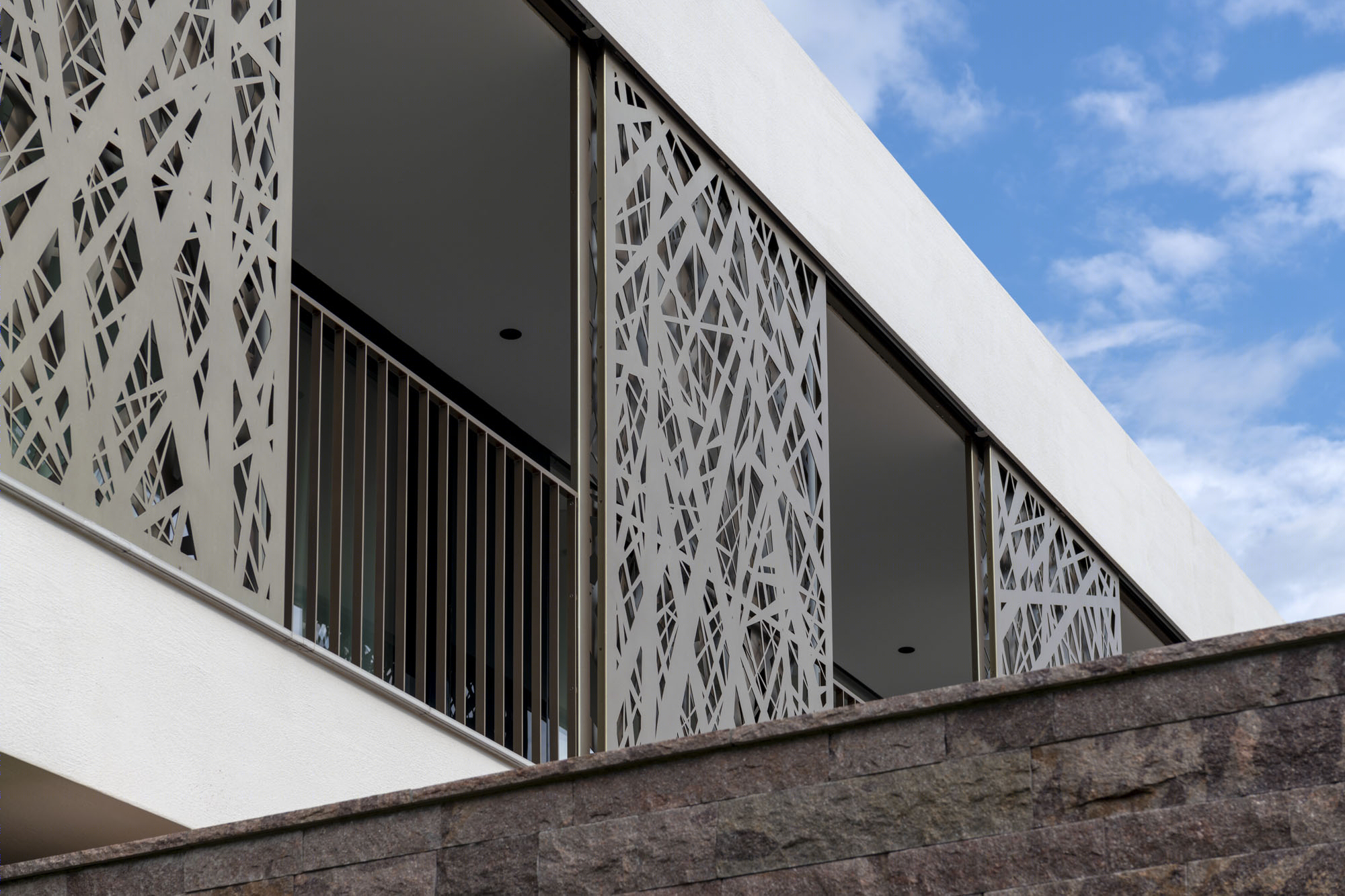 三世代共享家园 · House P2 绿色线性景观别墅丨monovolume architecture + design-20