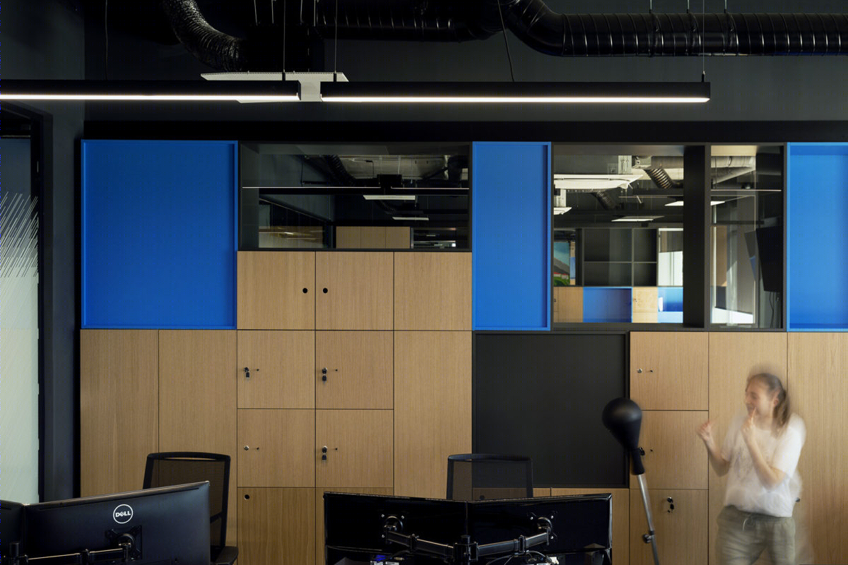 创新软件公司办公室设计，打造灵活高效工作环境-27