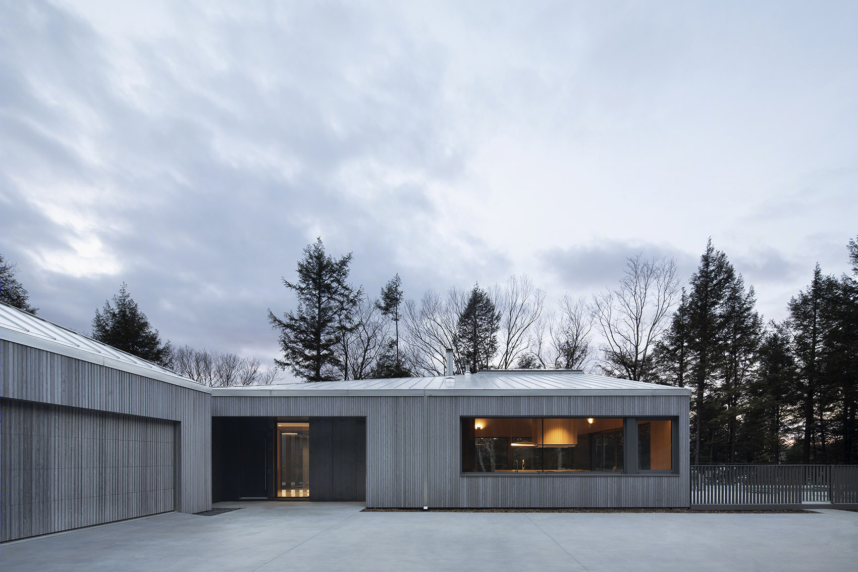 Memphremagog 湖岸住宅丨加拿大丨_naturehumaine-11