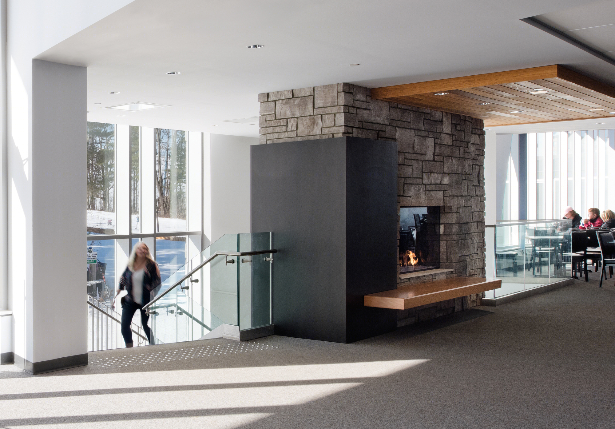 伦敦 Boler 山滑雪度假屋改造,四季户外活动胜地-11