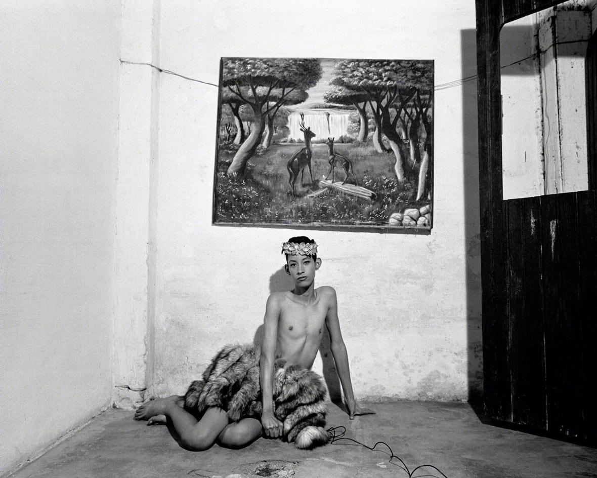 彩虹之家的挑战 | LGBTQ+摄影师如何通过“选择家庭”打破传统-29