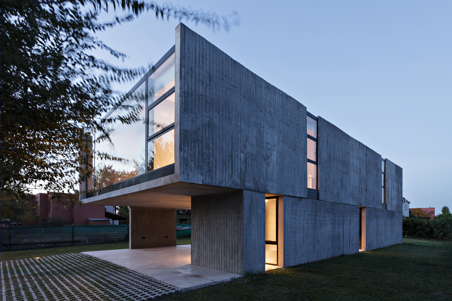 阿根廷“House in La Comarca”融入自然，打造开放式家庭空间-38