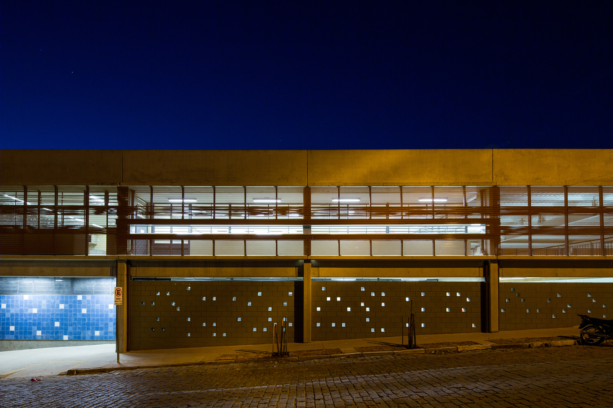 百年老校翻新记——巴西 Joanópolis 学校重建项目-1