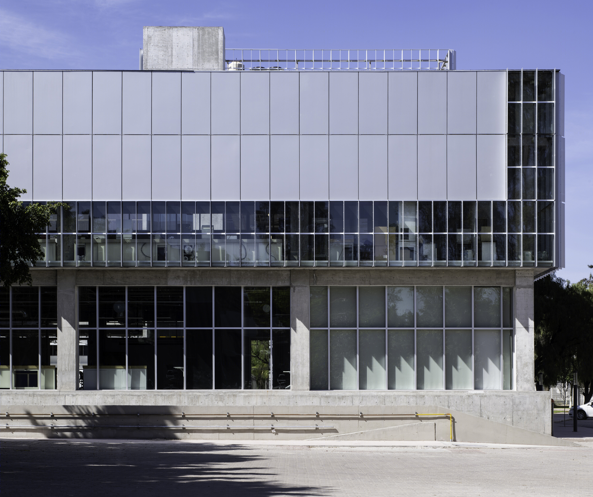 科技校园里的生物工程研究中心-14