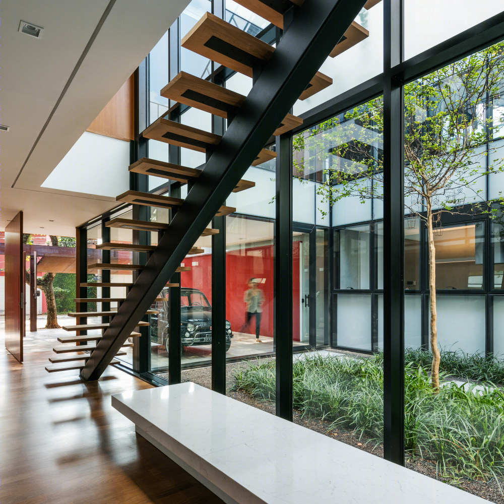 巴西休达街别墅 | 家庭生活的温馨重组-25