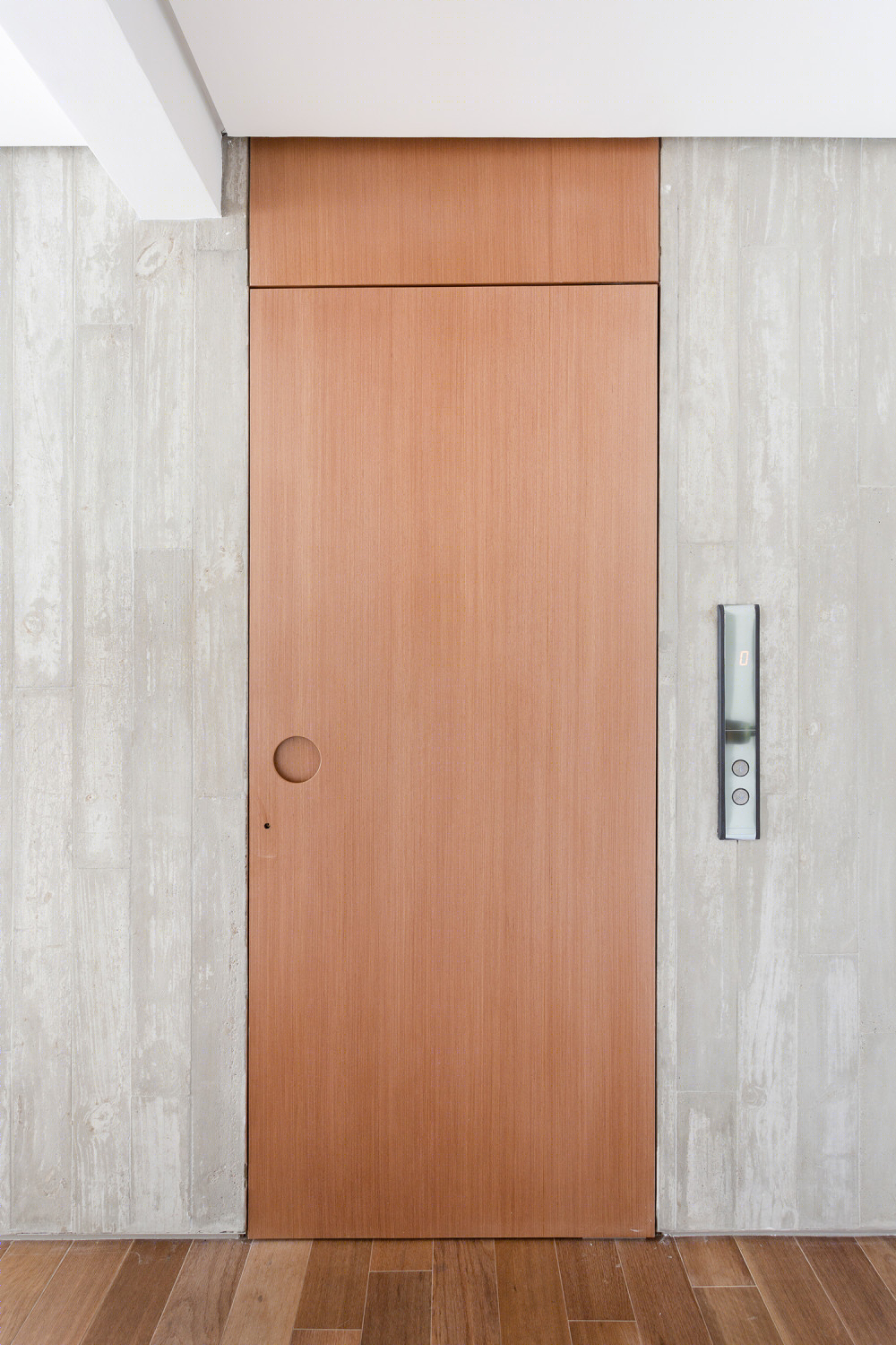 巴西现代简约公寓 | 社交大厅与私密空间的完美整合-28