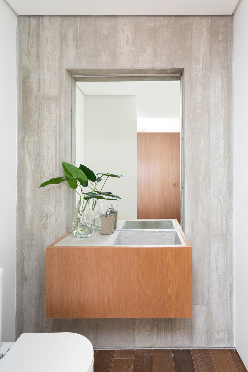 巴西现代简约公寓 | 社交大厅与私密空间的完美整合-31