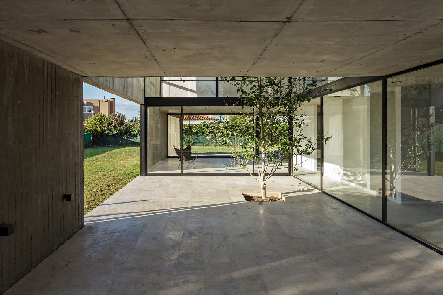 阿根廷“House in La Comarca”融入自然，打造开放式家庭空间-49