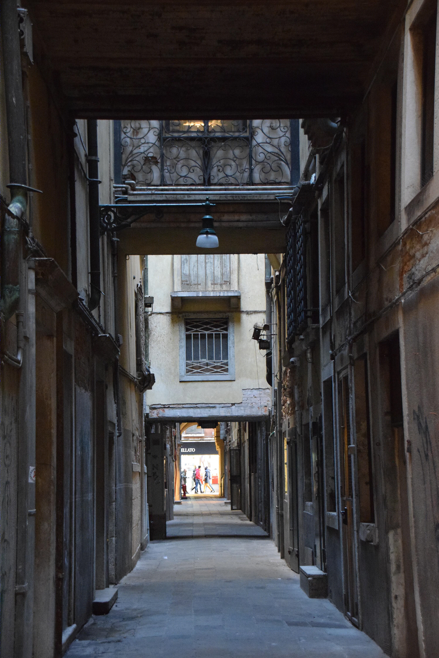 WANDERING ALLEYS-2