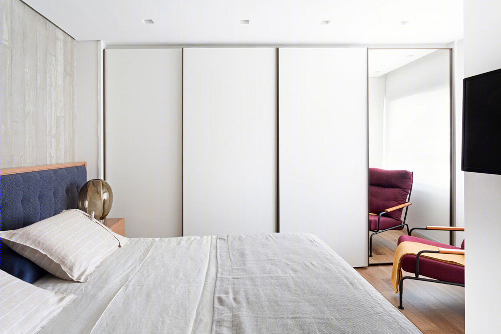 巴西现代简约公寓 | 社交大厅与私密空间的完美整合-36