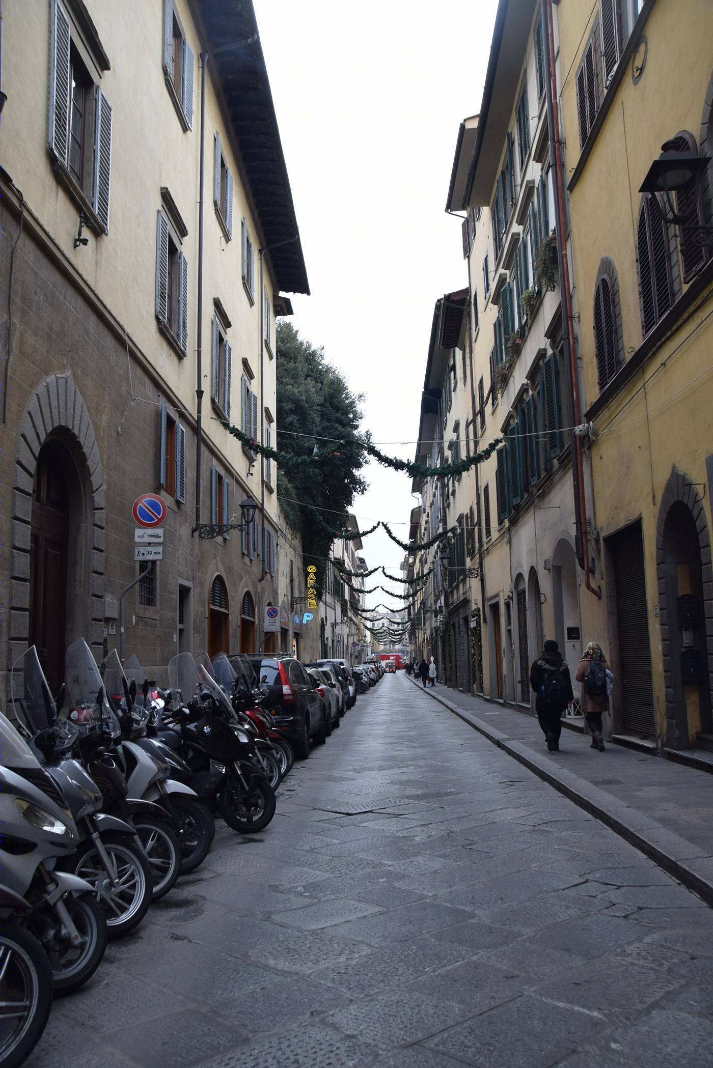 WANDERING ALLEYS-3