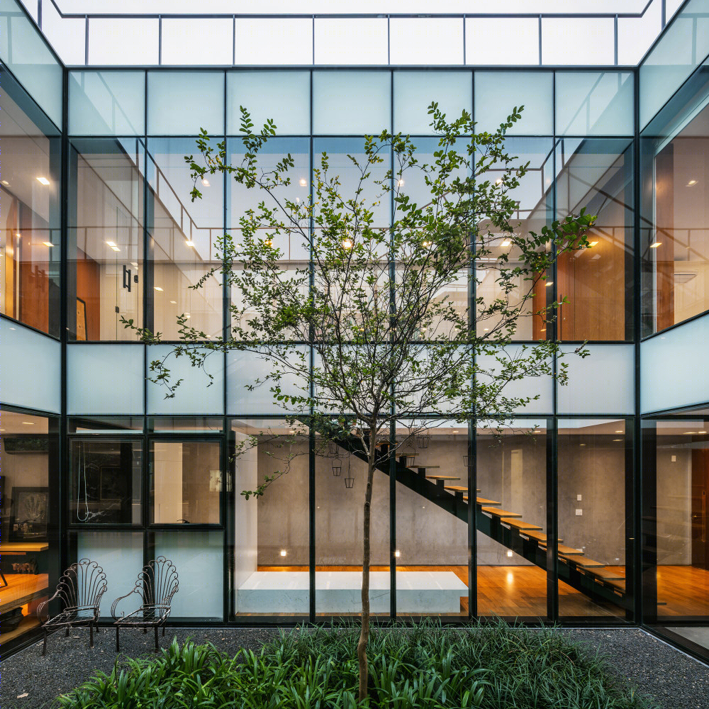 巴西休达街别墅 | 家庭生活的温馨重组-35