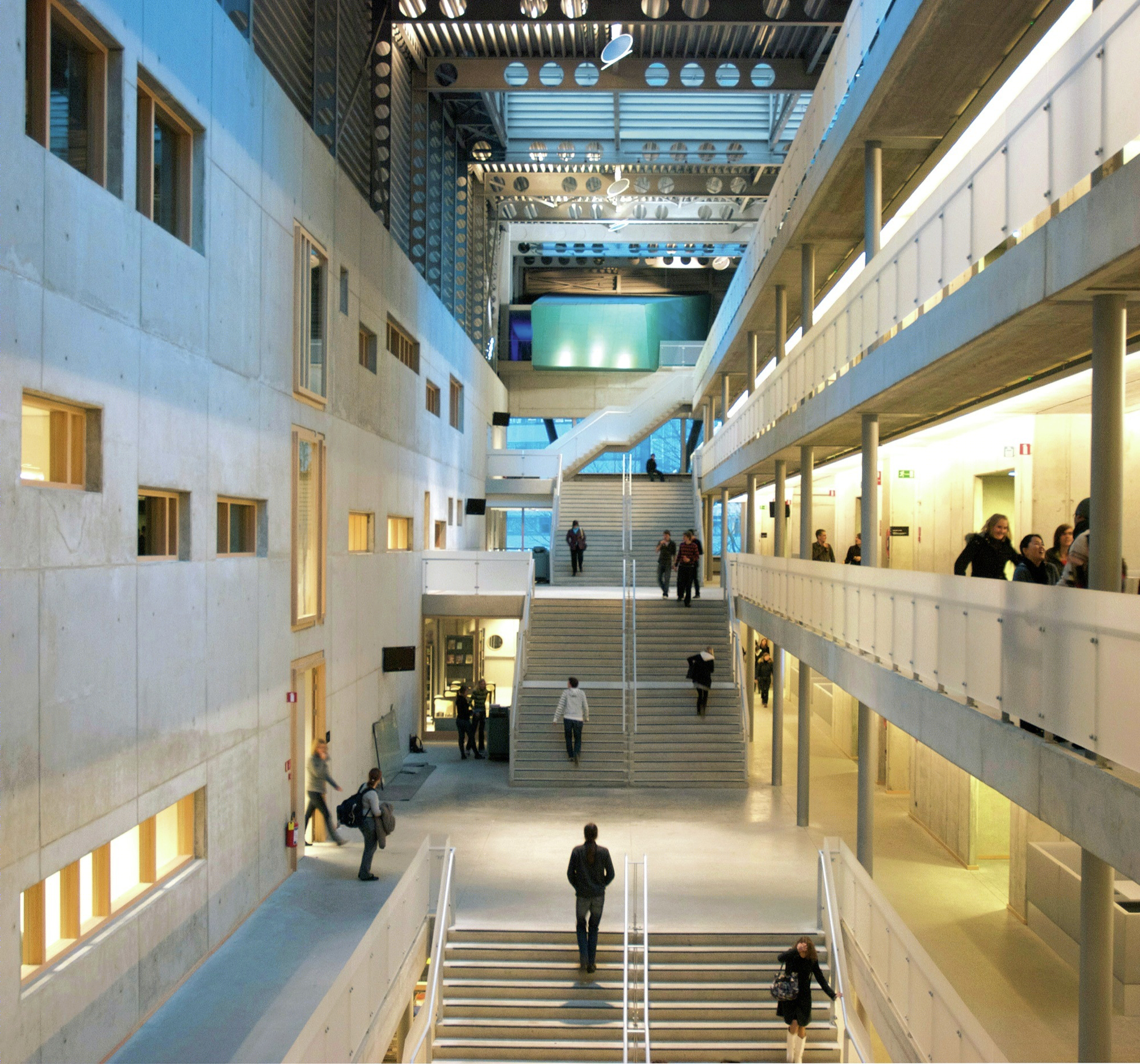 VIVES 大学学院布吕赫校区-1