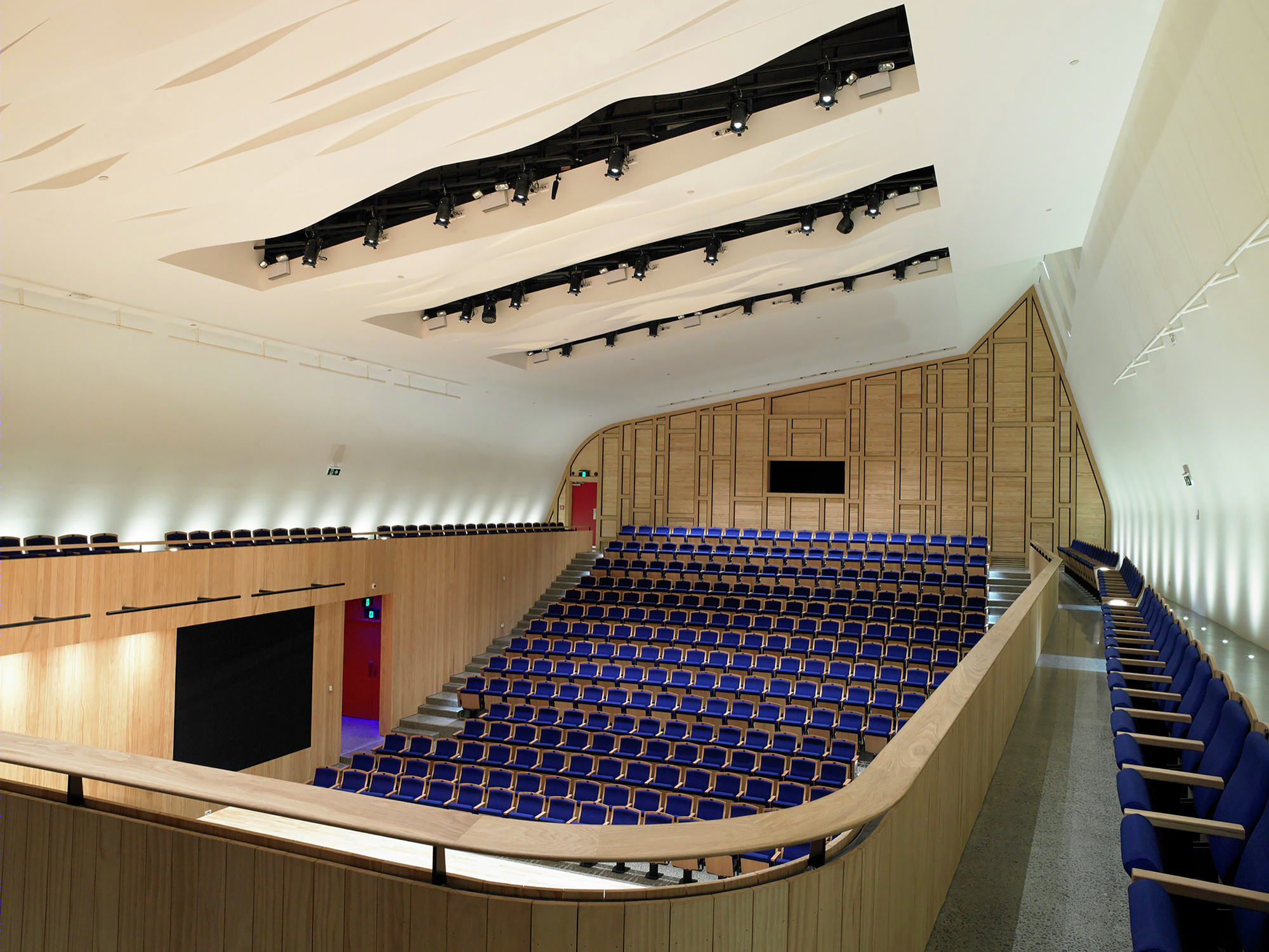 Stevens Lawson Architects丨酒吧丨The Blyth Performing Arts Centre-16