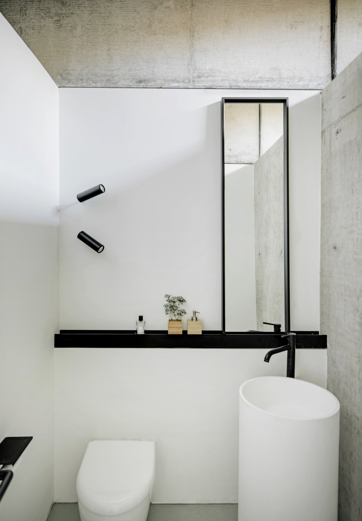 长城脚下旧仓库变宜居新住宅-38