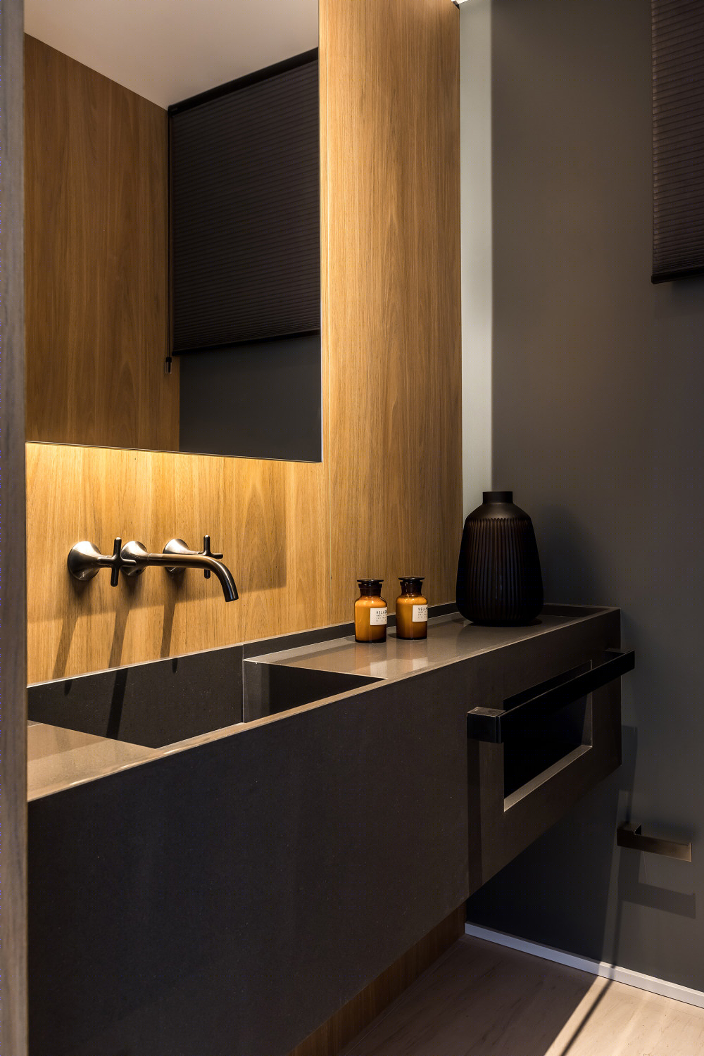 巴西极简主义 VA 公寓样板房 | 自由布局，天然材料，融入景观-19