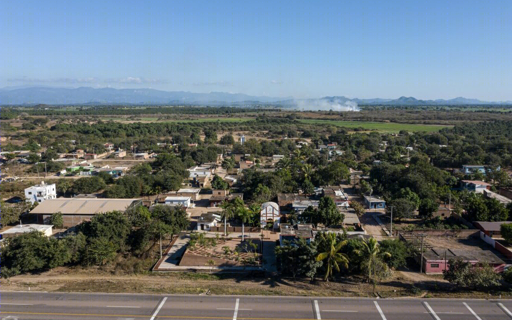 墨西哥 Nayarit 三广场重建 | 砖石之美,公共空间新生-15