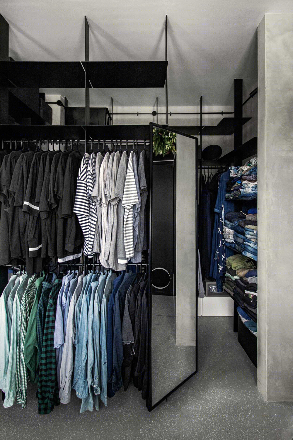 流动与灵活 | UNO Interior 的工业风住宅设计-9