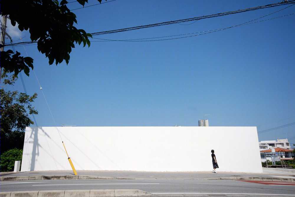 日本冲绳小川晋一极简主义住宅设计-8