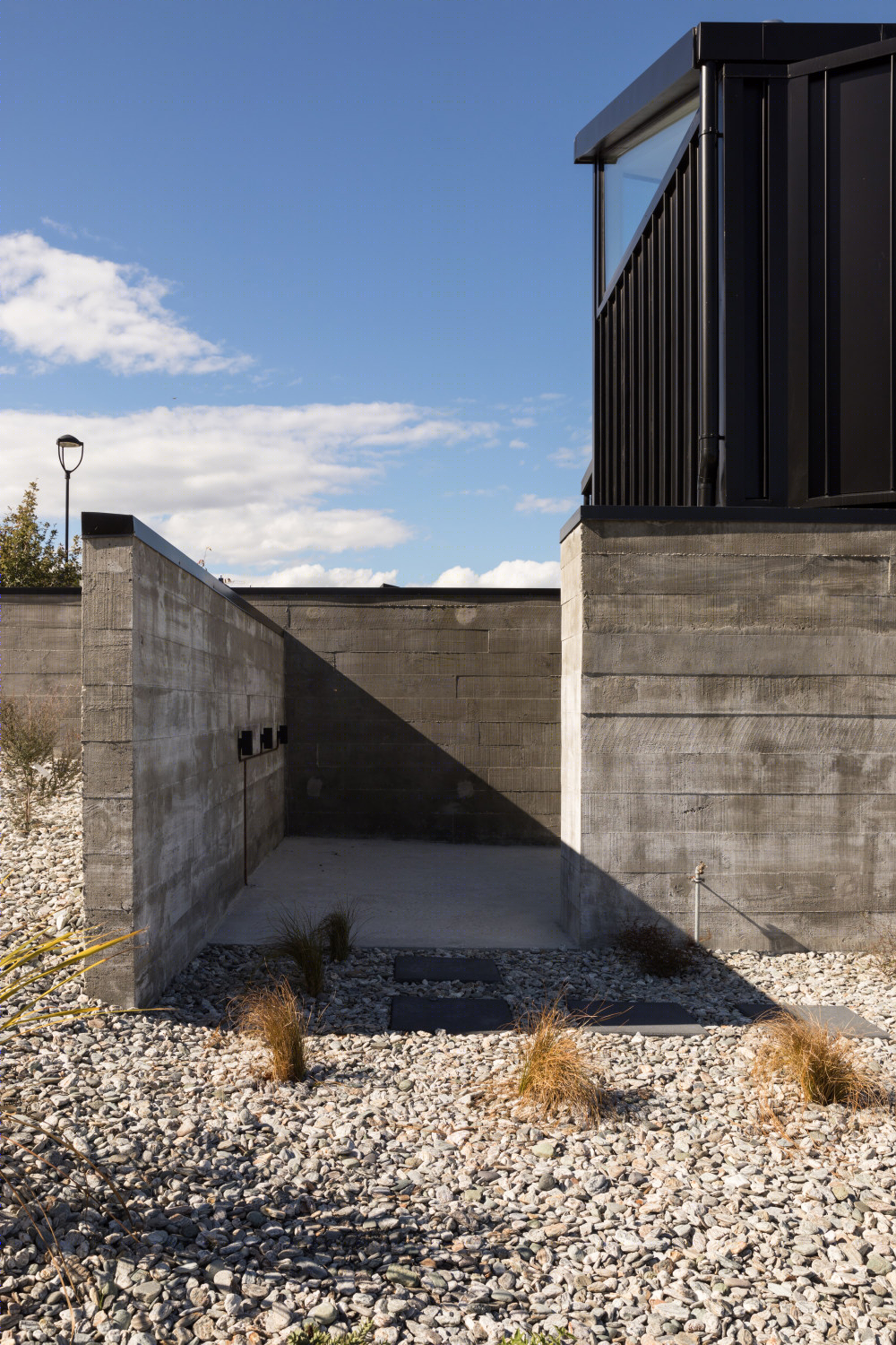 新西兰 Queenstown 山景住宅，融入自然的奢华设计-19