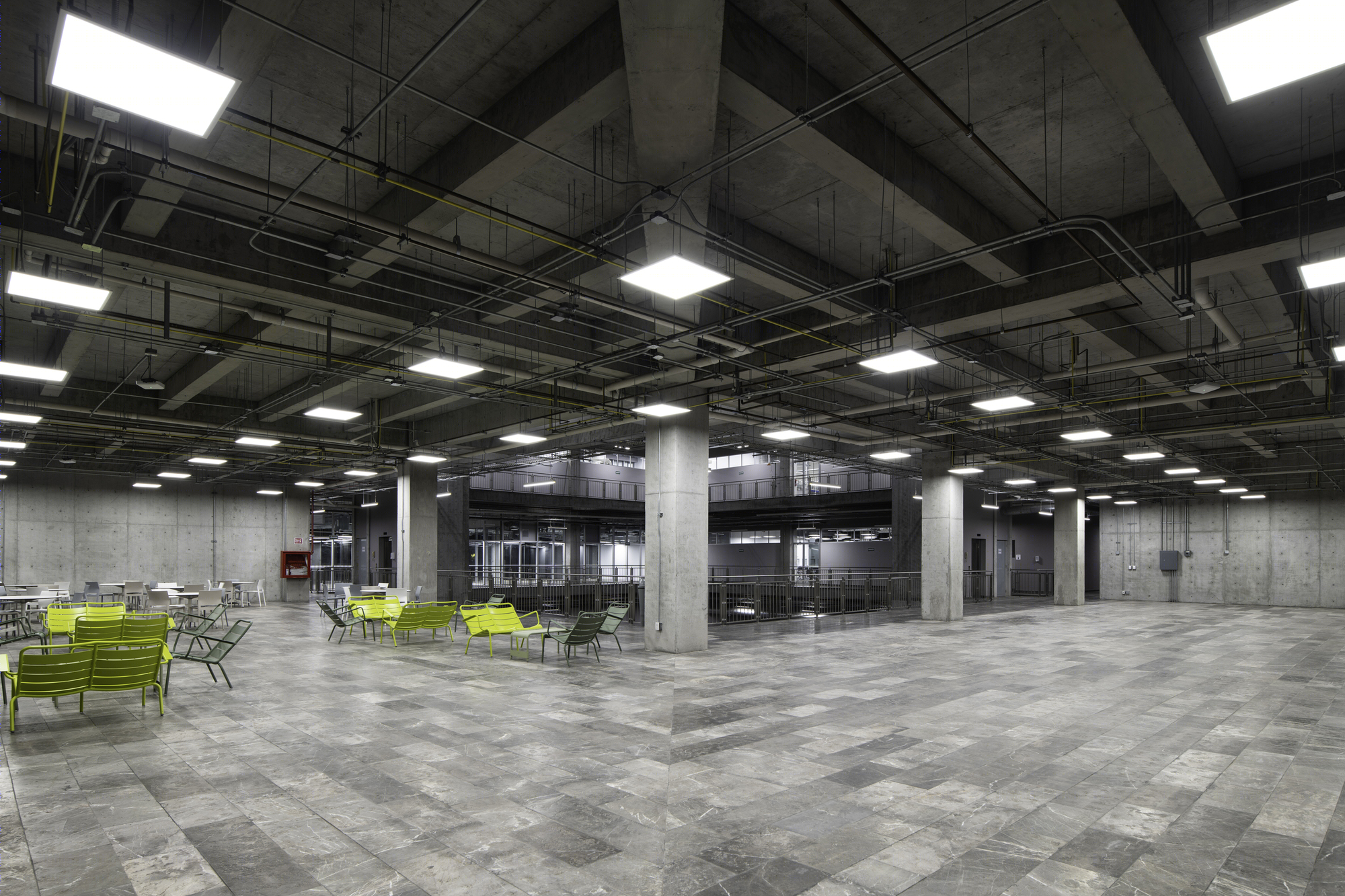 科技校园里的生物工程研究中心-27