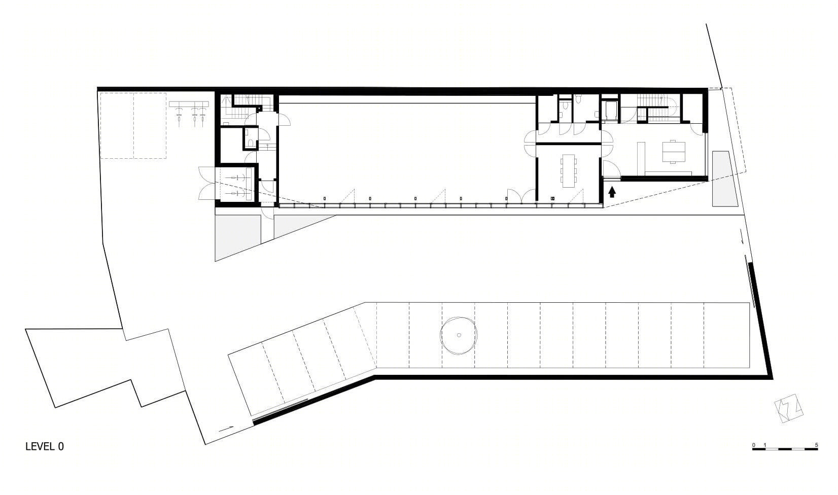 堆叠的工业风 | Akurad Law Office 办公建筑-4