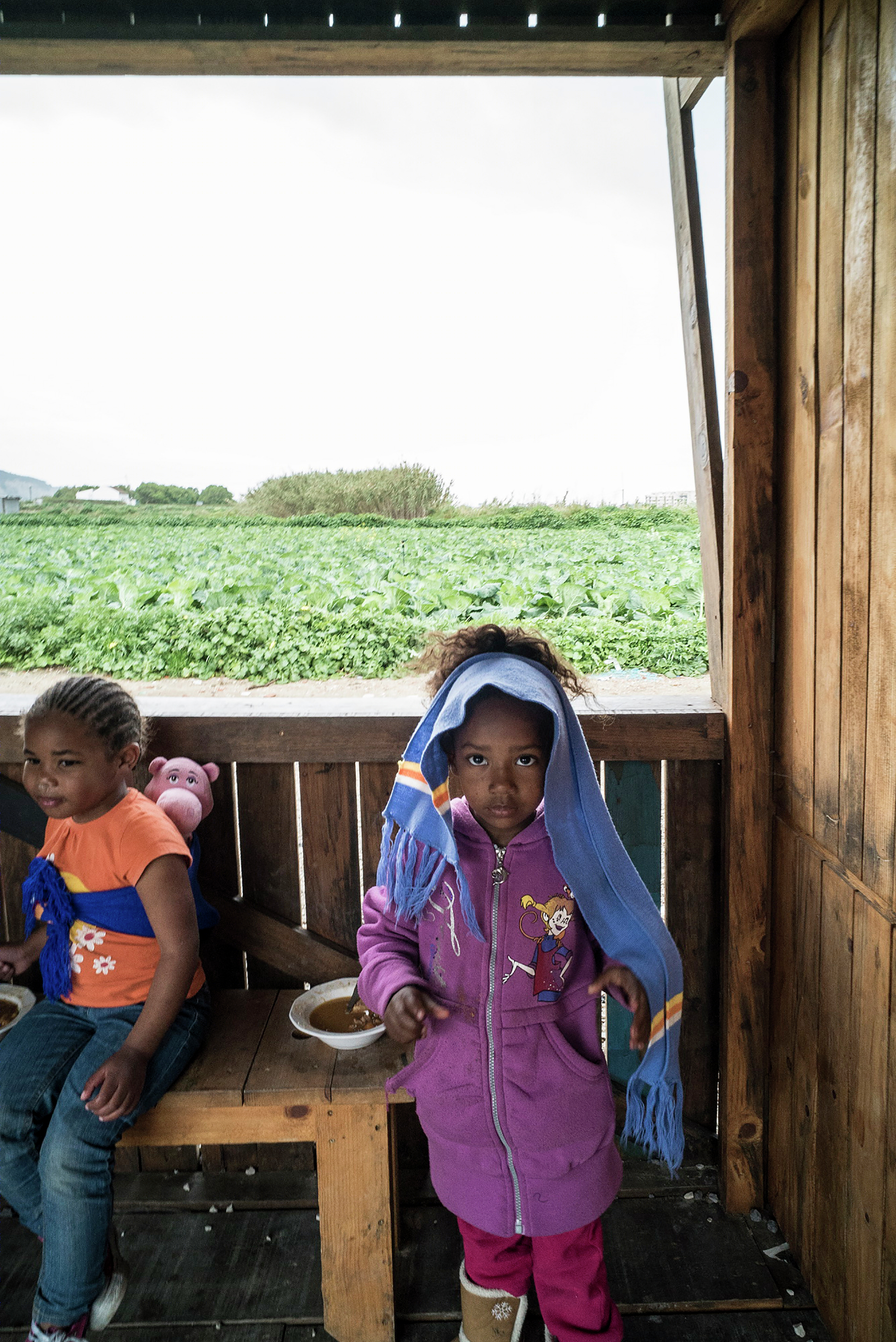 悬崖之上的共享厨房——葡萄牙 Terras da Costa 社区改善计划-40