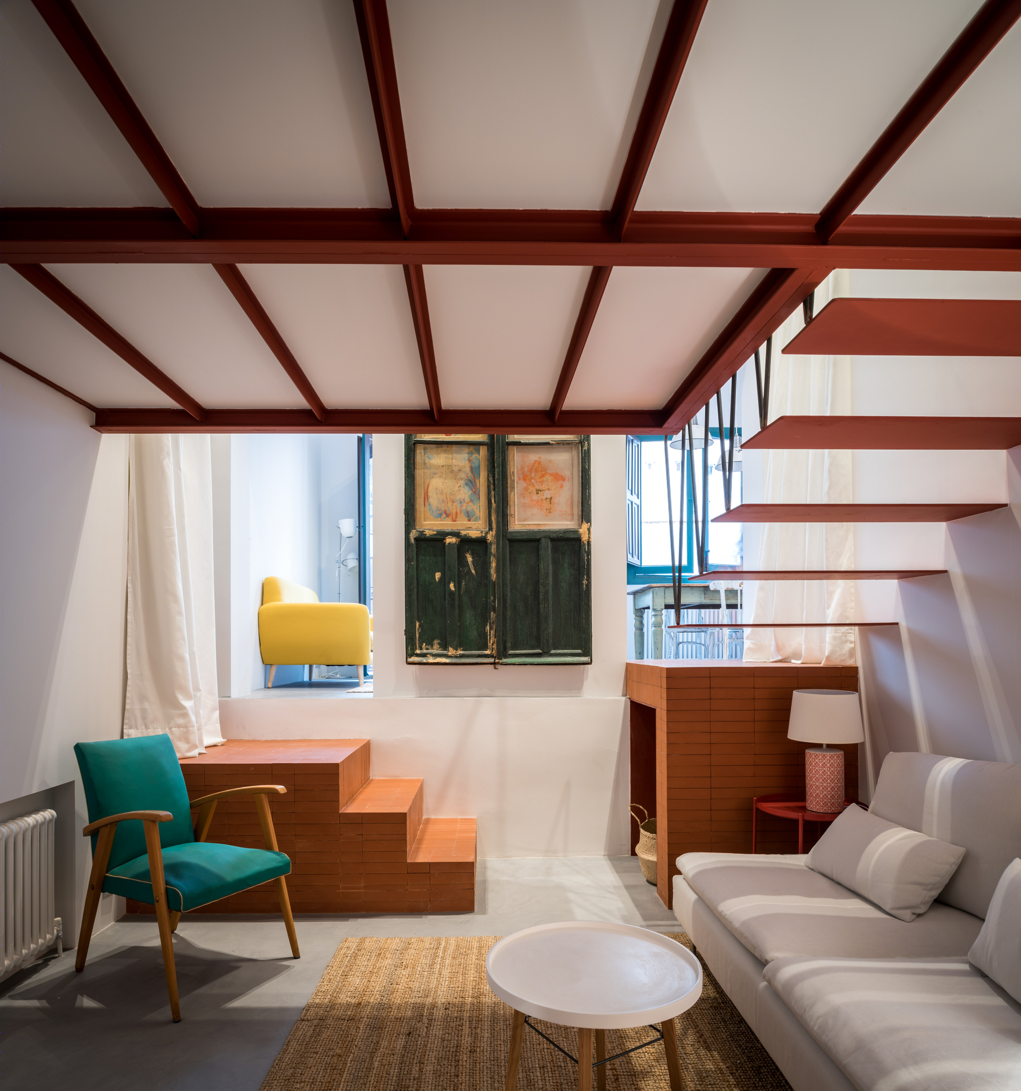 Madrid 公寓创意改造 | 垂直空间与砖艺的完美融合-14