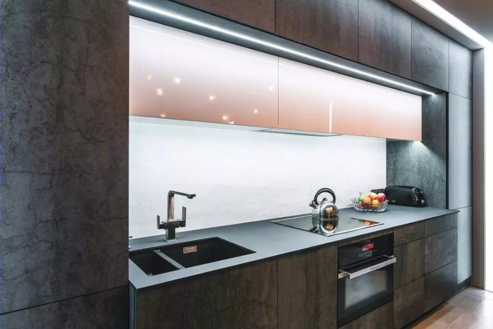 乌克兰 105 平米“木与灰”住宅设计-5