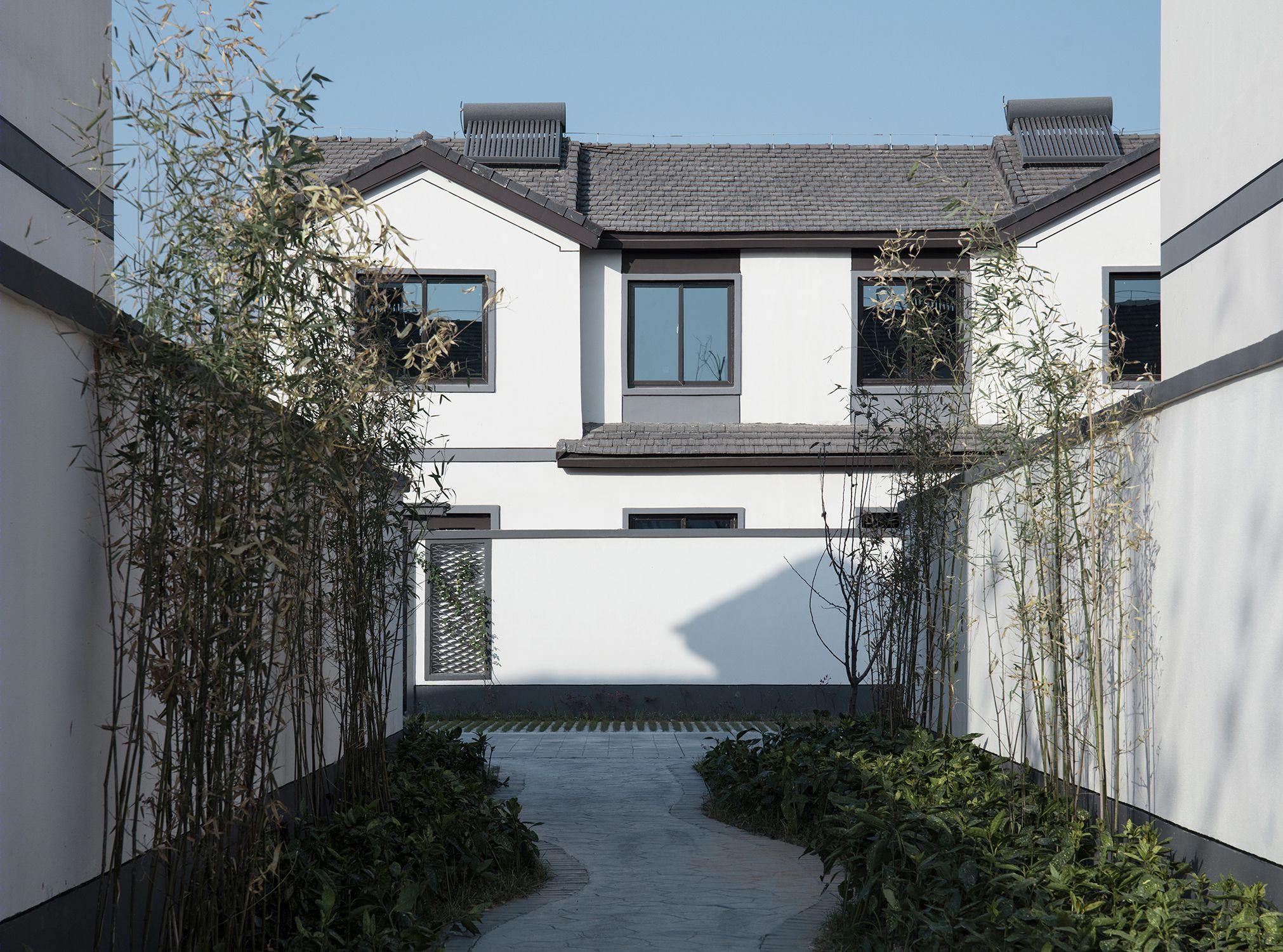 低成本农村住房设计典范丨中国江苏丨Bluetown Architects-18